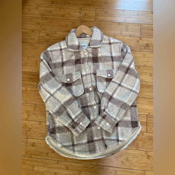 Shacket - Picture 12 of 14